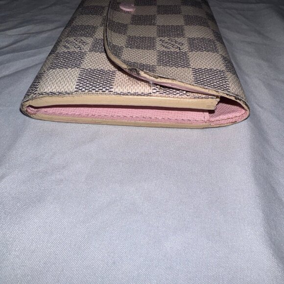 Authentic Louis Vuitton Emilie Wallet in Damier Azur Canvas - Picture 3 of 16